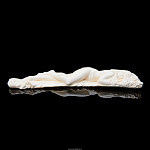 Скульптура из кости "Женщина лежащая"