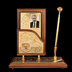 0029925 Златоуст ПИСЬМЕННЫЙ НАБОР настольный "В.В.ПУТИН" позолота, эмаль  в ПУ