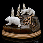 Скульптура из кости "Семья медведей"
