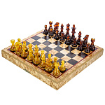 Шахматы из карельской березы с янтарными фигурами 25х25 см