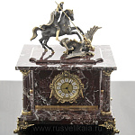 0058972/бел Нат.камень Часы-сейф "Георгий Победоносец"Белый Мрамор,Бронза,позолота,56*44*34см  