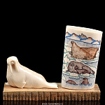  Кость моржа КАРАНДАШНИЦА на подставке "Морж" Гравировка, резьба