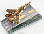 Скульптура самолета "Взлёт"