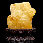 Статуэтка из натурального янтаря "Богиня Гуань Инь"