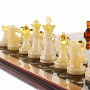 Шахматы с инкрустацией и фигурами из янтаря 34х34 см, фотография 7. Интернет-магазин ЛАВКА ПОДАРКОВ