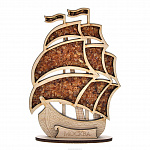 Настольный сувенир "Корабль" с янтарем