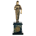 Статуэтка из бронзы и камня "Пограничник"