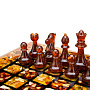Шахматный ларец с инкрустацией и фигурами из янтаря 30х30 см, фотография 2. Интернет-магазин ЛАВКА ПОДАРКОВ