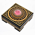 Деревянная шкатулка из бересты с родонитом