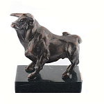 0037839 Бронза СКУЛЬПТУРА "БЫЧОК"  10*12,5см на камне Авт.работа.