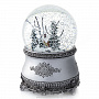 Стеклянный шар "Серебряная сказка" со снегом, фотография 3. Интернет-магазин ЛАВКА ПОДАРКОВ