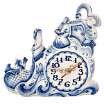 7468 Гжель Часы настольные "Золотая рыбка" 23*24см Авт. Исаев С.В.