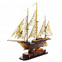 Скульптура из янтаря "Корабль", фотография 2. Интернет-магазин ЛАВКА ПОДАРКОВ