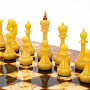 Шахматы деревянные с инкрустацией и фигурами из янтаря "Готика", фотография 3. Интернет-магазин ЛАВКА ПОДАРКОВ