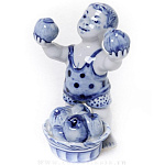 09237 Гжель Скульптура "Мальчик с яблоками" 12*8см Авт.Черновы Л.и В 