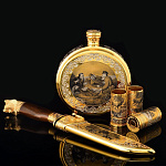 0024038 Златоуст Питейный НАБОР "Охотники на привале" ,позолота в П/У