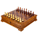 Шахматный ларец из березового капа с янтарными фигурами 42х42 см
