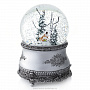 Стеклянный шар "Серебряная сказка" со снегом, фотография 2. Интернет-магазин ЛАВКА ПОДАРКОВ