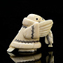 Скульптура из кости "Ворон рыбак", фотография 5. Интернет-магазин ЛАВКА ПОДАРКОВ