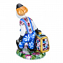 Статуэтка "Клоун с чемоданом". Гжель , фотография 3. Интернет-магазин ЛАВКА ПОДАРКОВ