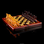 Шахматы с фигурами из янтаря "Янтарный король"
