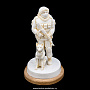 Скульптура из кости "Солдат", фотография 2. Интернет-магазин ЛАВКА ПОДАРКОВ