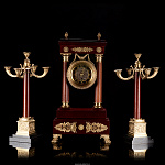 Настольные часы с двумя подсвечниками "Лики времени"