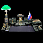 /С ЛАМПОЙ Златоуст ПИСЬМЕННЫЙ НАБОР  С ЛАМПОЙ Змеевик, позолота.