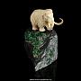 Скульптура из кости "Мамонт". Бивень мамонта, уваровит, фотография 1. Интернет-магазин ЛАВКА ПОДАРКОВ