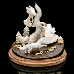 Скульптура из кости "Лиса на охоте"