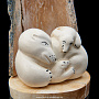 Скульптура из кости "Медведи с медвежатами", фотография 5. Интернет-магазин ЛАВКА ПОДАРКОВ