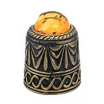 0047171/793 Сувенир Наперсток театральный занавес с кабошоном Сувенир (коньячный)