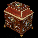 0028745 Златоуст ЛАРЕЦ 26*24см  Латунь, Липа, Хризопраз, Орех  в П/У