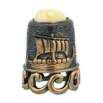 0047089/760 Сувенир Наперсток Галера с кабошоном Сувенир (белый)