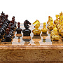 Шахматы из карельской березы с янтарными фигурами 37х37 см, фотография 7. Интернет-магазин ЛАВКА ПОДАРКОВ