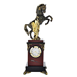 0044351/3576-яшма Нат.камень ЧАСЫ настольные "Конь с попоной" Яшма