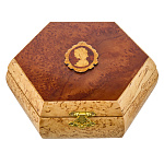 Шкатулка шестигранная из карельской березы и корня секвойи