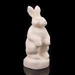 Статуэтка из кости "Кролик на пенечке"