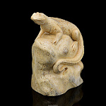 Скульптура из кости "Игуана"