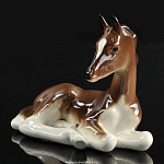 0019801/82.01030.00.1 ЛФЗ СКУЛЬПТУРА "Жеребенок (лежащий)"Гнедой  МН1