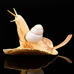  Бивень мамонта Композиция "Улитка на листе"