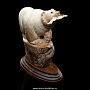 Скульптура из бивня мамонта "Медведь с рыбой", фотография 3. Интернет-магазин ЛАВКА ПОДАРКОВ