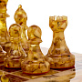 Шахматы с инкрустацией и фигурами из янтаря 28х28 см, фотография 6. Интернет-магазин ЛАВКА ПОДАРКОВ