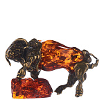 0055913/2-174 Янтарный сувенир СИМВОЛ ГОДА 2021г БЫК НА СКАЛЕ 