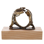 Скульптура из бронзы и дерева "Хант и медведь"