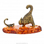 Статуэтка с янтарем "Кот и Скорпион", фотография 1. Интернет-магазин ЛАВКА ПОДАРКОВ