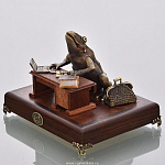 0027451 Бронза Композиция "ЛЯГУШКА-ФИНАНСИСТ" литье 