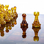 Шахматы с инкрустацией и фигурами из янтаря "Амбассадор" 32х32 см, фотография 6. Интернет-магазин ЛАВКА ПОДАРКОВ