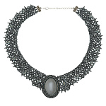 Колье из бисера с кабошоном