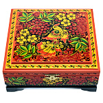 310123/17*17см  Хохлома Шкатулка "ПТИЦА.РЯБИНА" красный фон Р9  